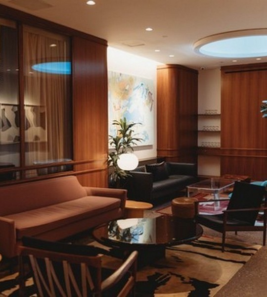 nyc-custom-interior-millwork-hotel-lounge-wood-paneling